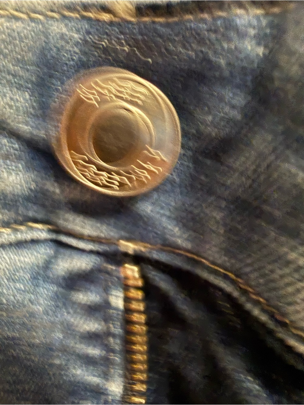 Plus Size Light Wash Skinny Jeans for Women - Picture 5 of 5